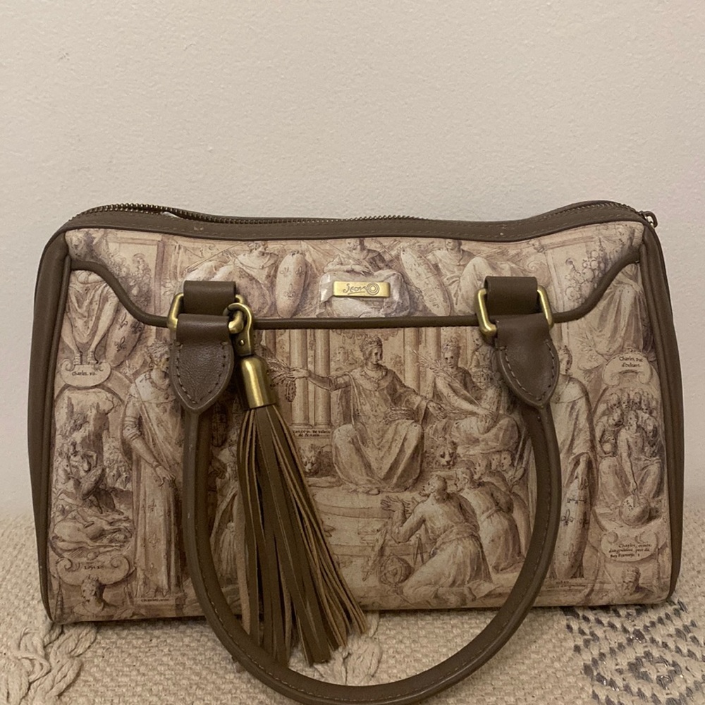 Icon Antoine Caron Purse in Real Leather